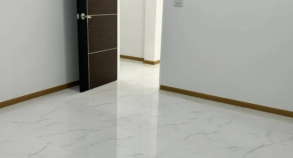 For sale 4 bedrooms house in Mueang Surat Thani, Surat Thani
