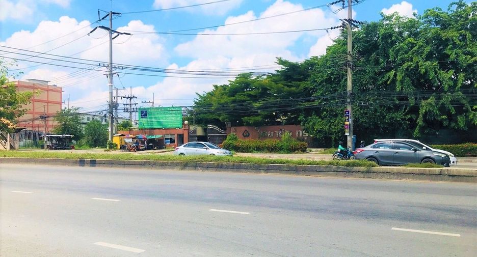 Terreno en venta en Krathum Baen, Samut Sakhon