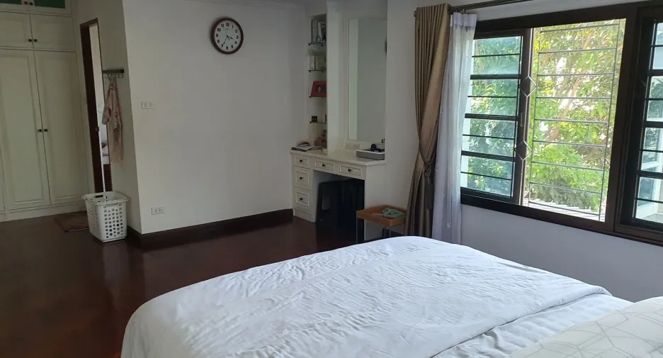 For sale 6 bedrooms townhouse in Prawet, Bangkok