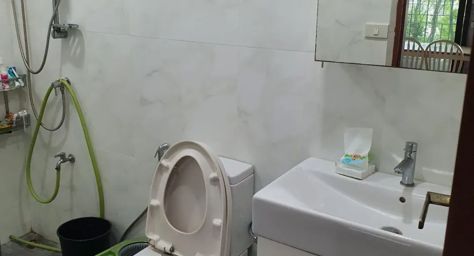 For sale 6 bedrooms townhouse in Prawet, Bangkok