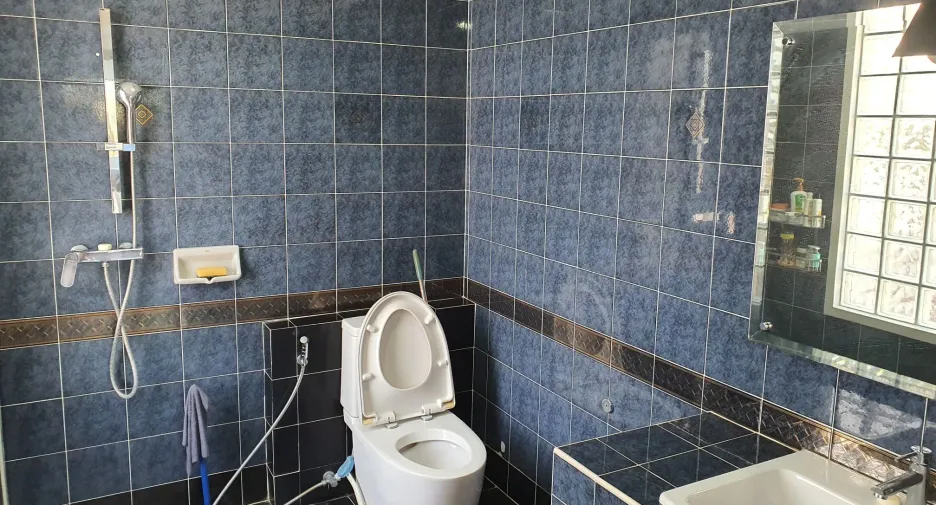 For sale 6 bedrooms townhouse in Prawet, Bangkok