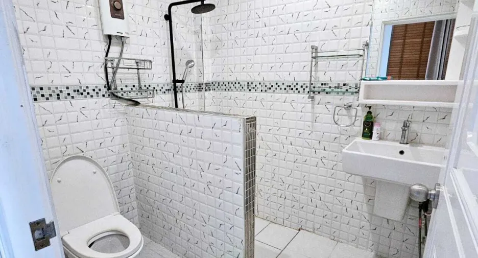Продажа 4 спальни таунхаус в Пращет, Бангкок