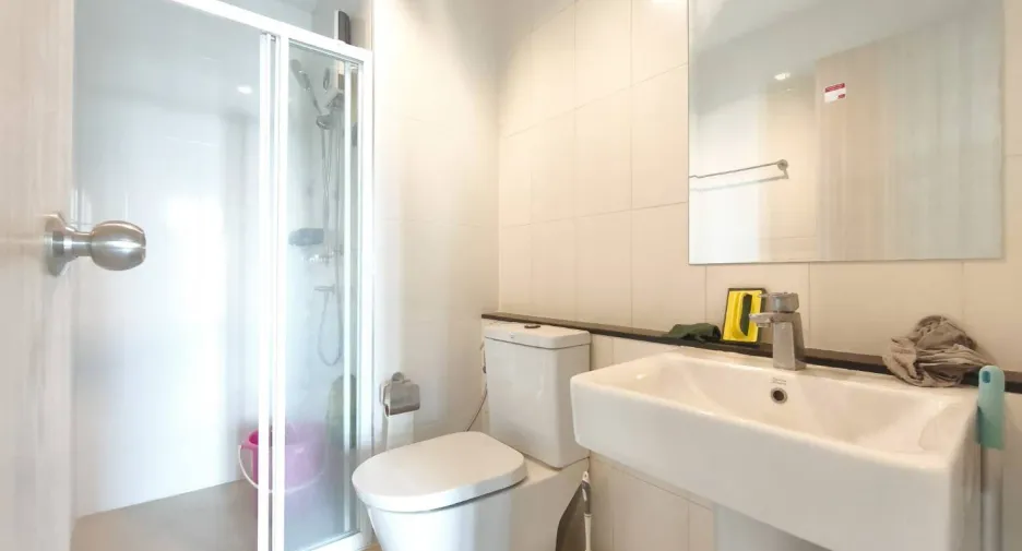 For rent 2 bedrooms condo in Mueang Samut Prakan, Samut Prakan