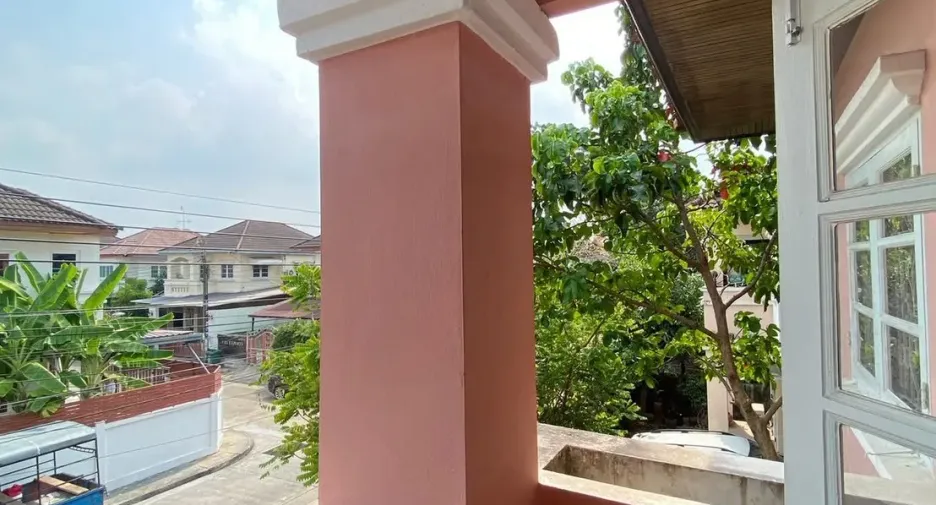Haus zum Kauf mit 4 Zimmer in Min Buri, Bangkok