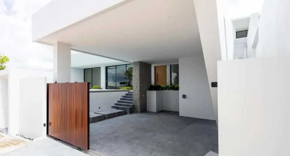 For sale 3 bedrooms villa in Thalang, Phuket