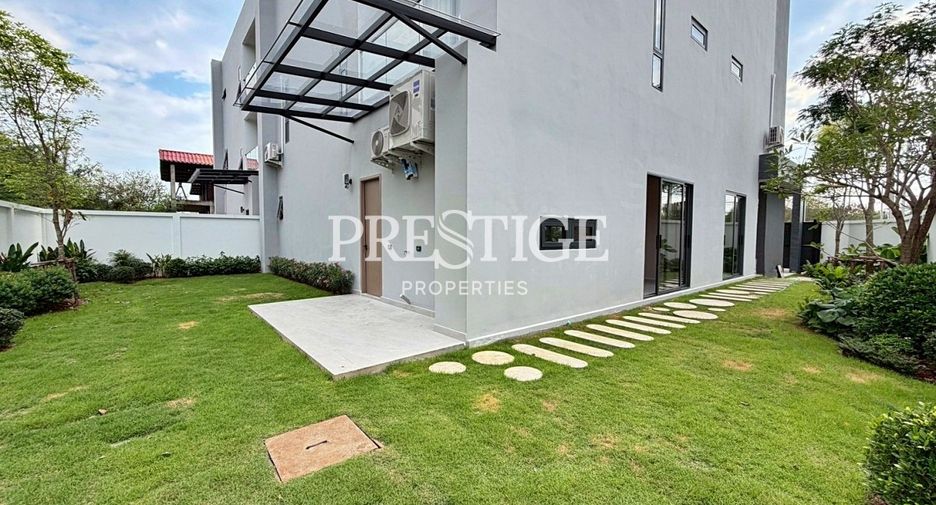 Casa en venta de 6 habitaciones en Sattahip, Chonburi