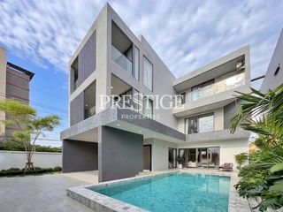 For sale 6 bedrooms house in Na Jomtien, Pattaya