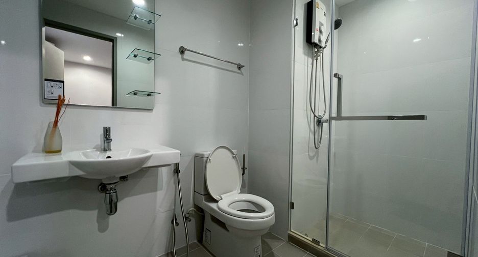 For rent 1 bed condo in Thon Buri, Bangkok