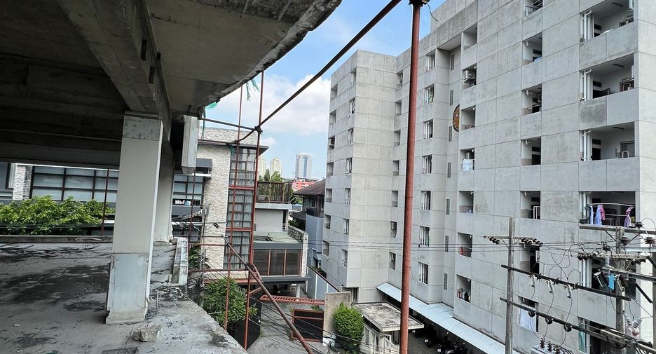 For sale land in Watthana, Bangkok