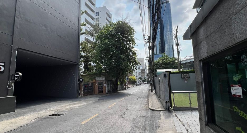 For sale land in Watthana, Bangkok