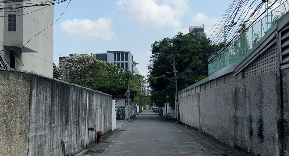For sale land in Watthana, Bangkok