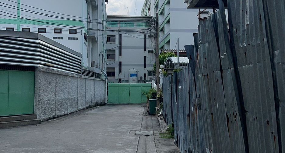 For sale land in Watthana, Bangkok