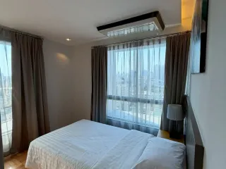 For rent 3 bedrooms condo in Yan Nawa, Bangkok