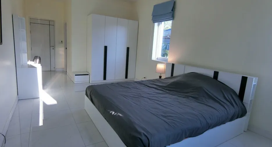 For sale 4 bedrooms house in Bang Lamung, Chonburi