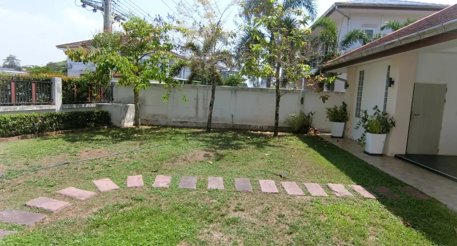 For sale 4 bedrooms house in Bang Lamung, Chonburi