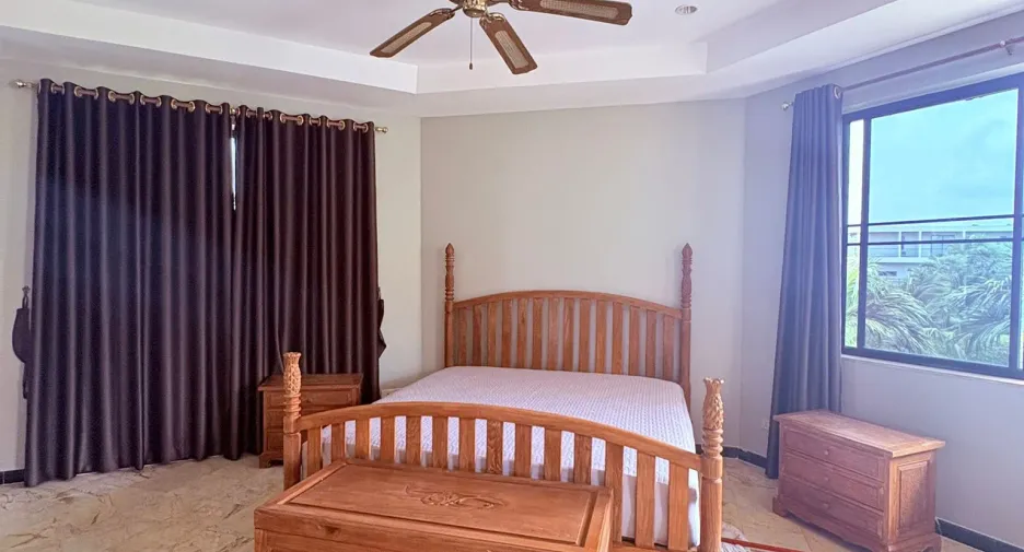 Villa zur Miete mit 5 Zimmer in Bang Lamung, Chonburi