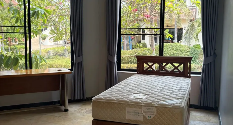 Villa zur Miete mit 5 Zimmer in Bang Lamung, Chonburi