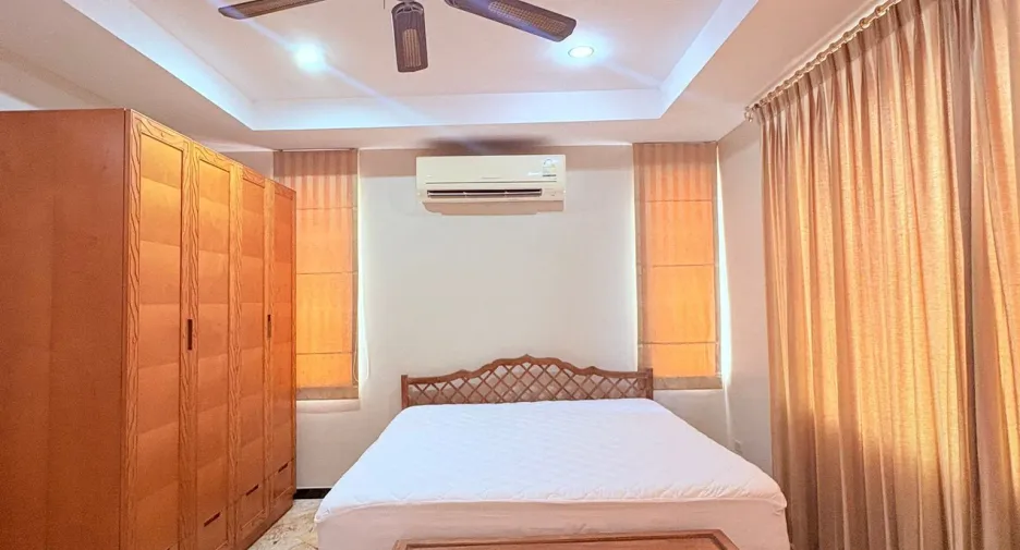 Villa zur Miete mit 5 Zimmer in Bang Lamung, Chonburi