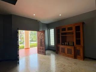 Villa zur Miete mit 5 Zimmer in Bang Lamung, Chonburi