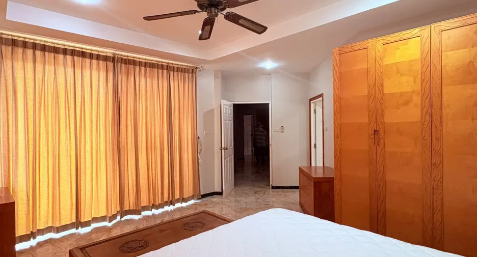 Villa zur Miete mit 5 Zimmer in Bang Lamung, Chonburi