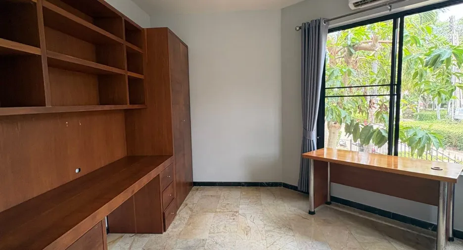 Villa zur Miete mit 5 Zimmer in Bang Lamung, Chonburi