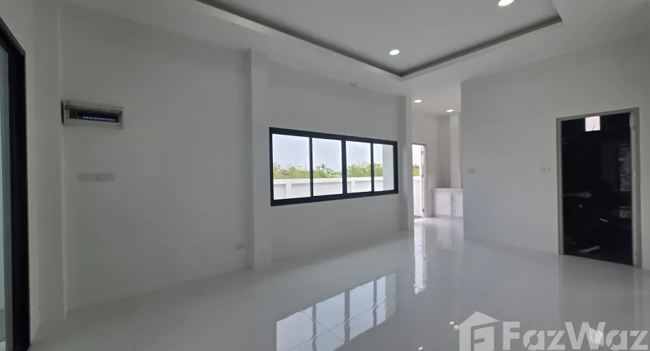 For sale 3 bedrooms house in Saraphi, Chiang Mai