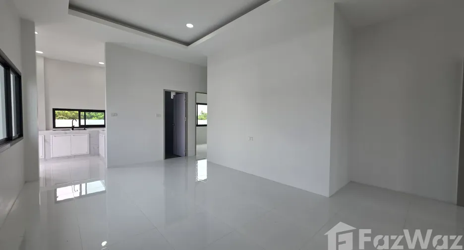 For sale 3 bedrooms house in Saraphi, Chiang Mai