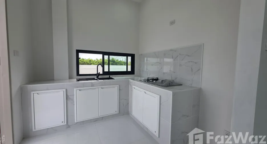 For sale 3 bedrooms house in Saraphi, Chiang Mai