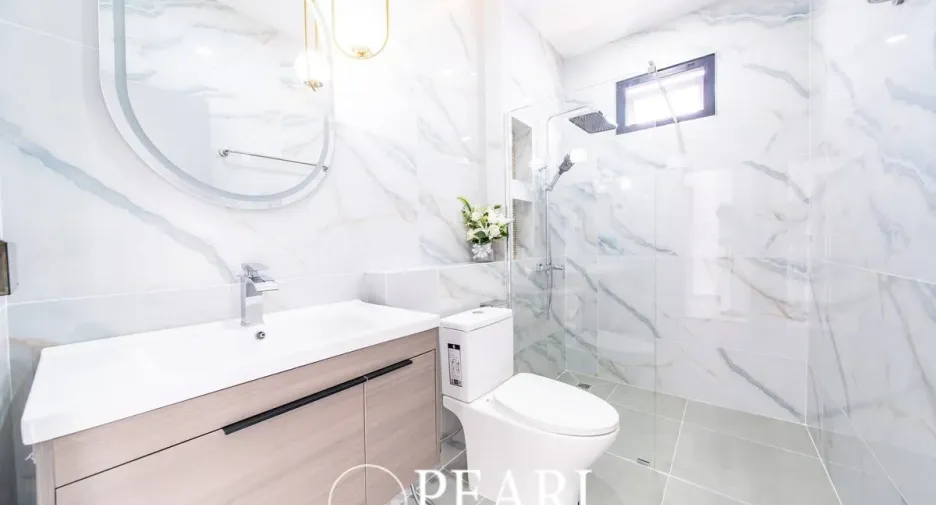 Casa en venta de 4 habitaciones en East Pattaya, Pattaya