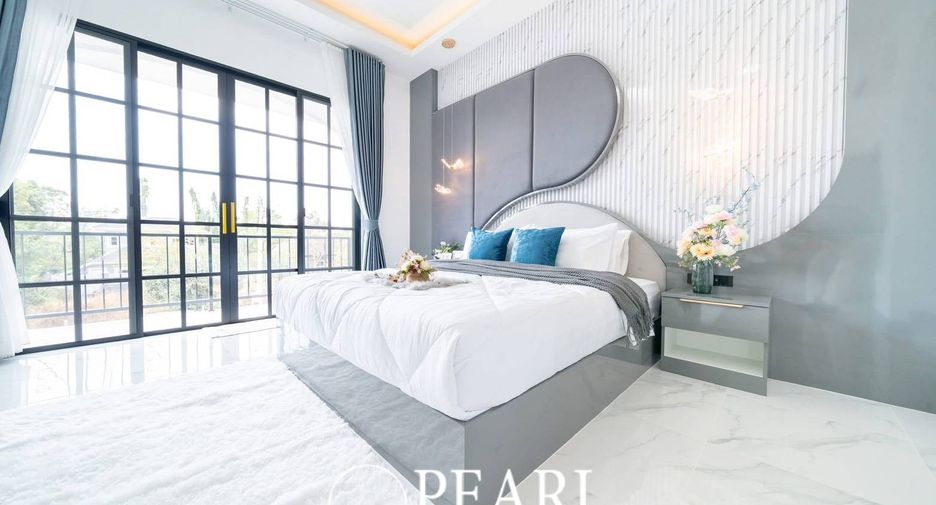 Casa en venta de 4 habitaciones en East Pattaya, Pattaya