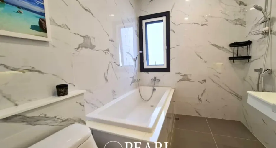 For rent and for sale 4 bedrooms house in East Pattaya, Pattaya