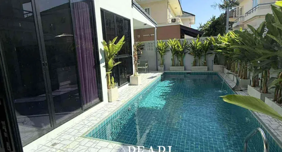 For rent and for sale 4 bedrooms house in Jomtien, Pattaya