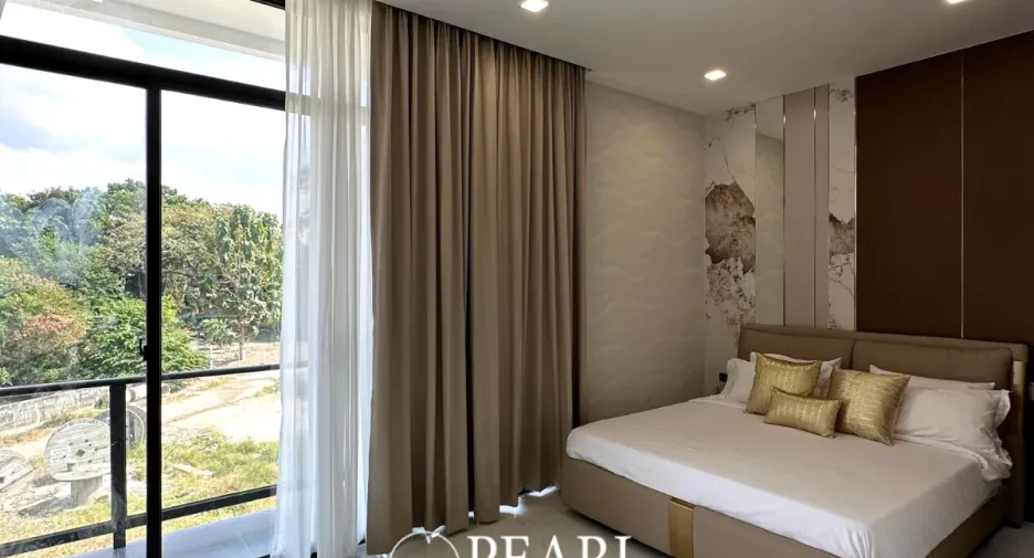 Haus zum Kauf mit 4 Zimmer in Bang Lamung, Chonburi