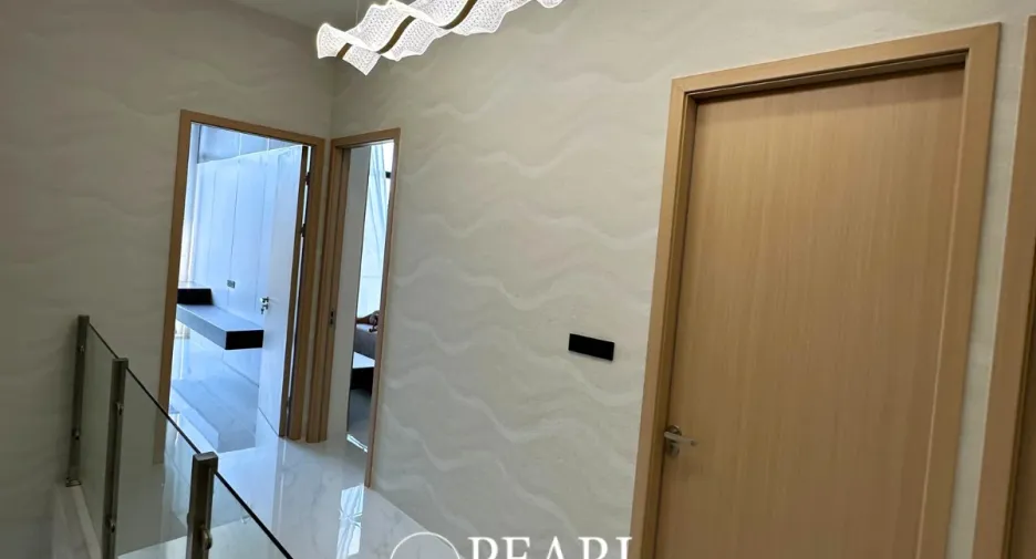 Haus zum Kauf mit 4 Zimmer in Bang Lamung, Chonburi