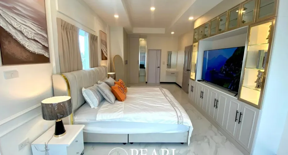 Haus zum Kauf mit 5 Zimmer in Bang Lamung, Chonburi