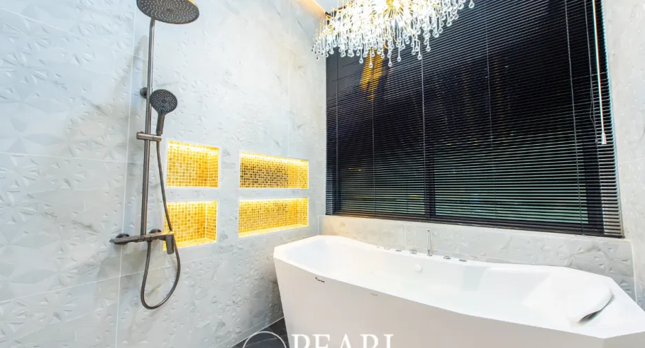 For sale 4 bedrooms house in Bang Lamung, Chonburi