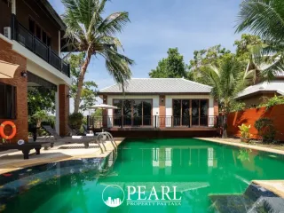 Haus zum Kauf mit 5 Zimmer in Bang Lamung, Chonburi