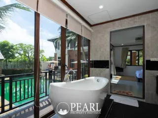 Haus zum Kauf mit 5 Zimmer in Bang Lamung, Chonburi
