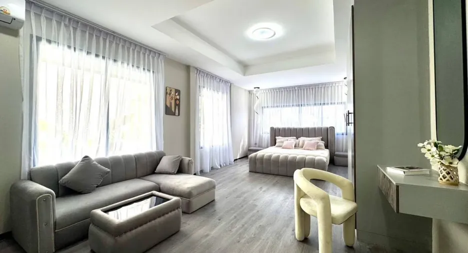 À vendre 5 chambres maison à Bang Lamung, Chonburi