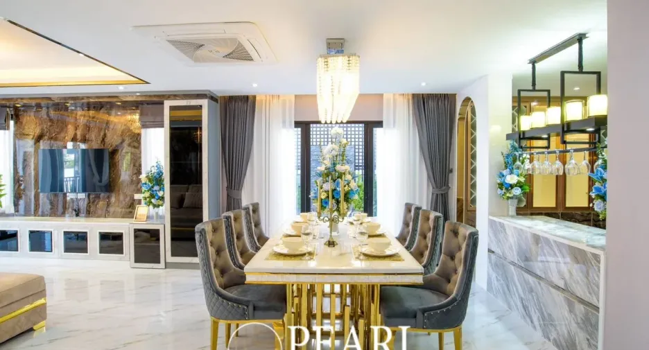 Casa en venta de 4 habitaciones en Bang Lamung, Chonburi
