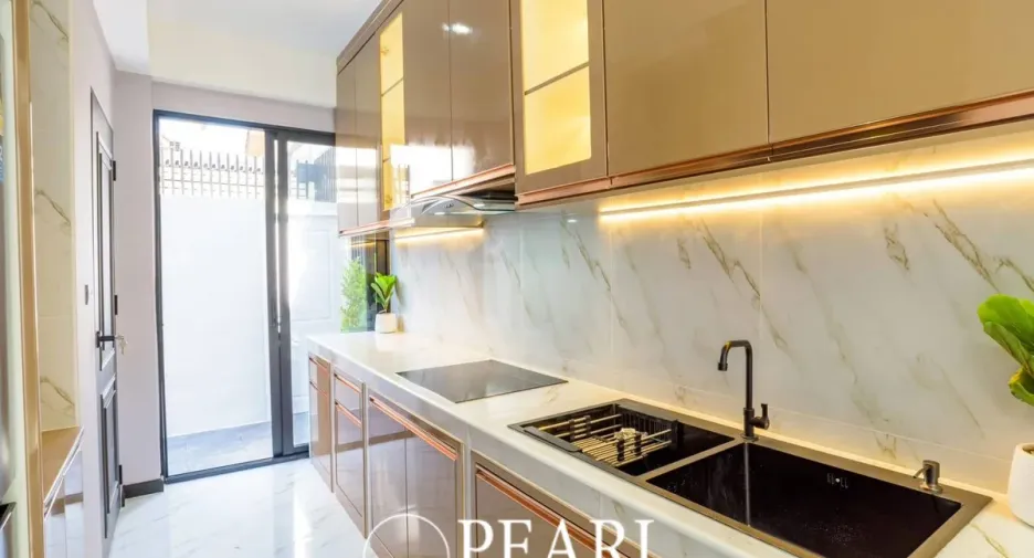 Casa en venta de 4 habitaciones en Bang Lamung, Chonburi