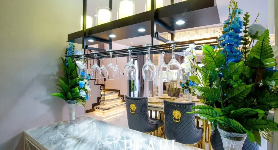 Casa en venta de 4 habitaciones en Bang Lamung, Chonburi