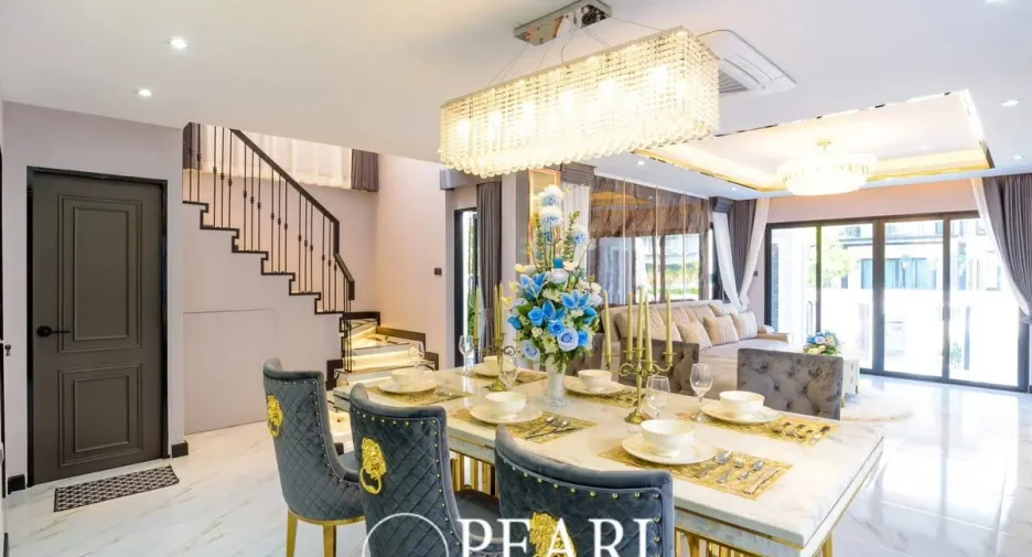 Casa en venta de 4 habitaciones en Bang Lamung, Chonburi