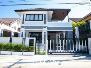 Casa en venta de 4 habitaciones en Bang Lamung, Chonburi