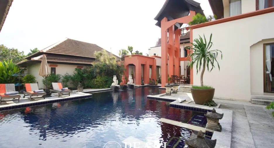Haus zur Miete und zum Kauf mit 6 Zimmer in Bang Lamung, Chonburi