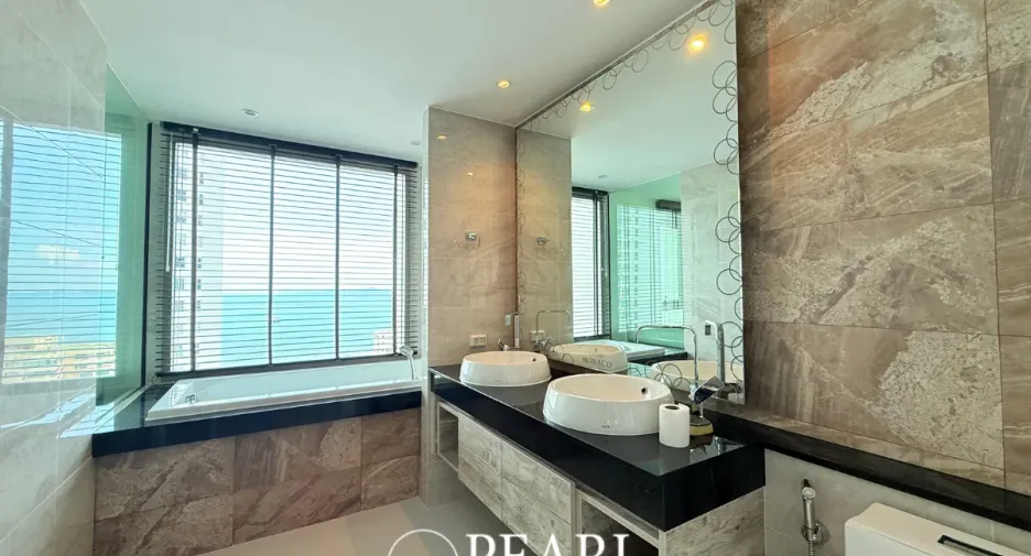 For sale 2 bedrooms condo in Bang Lamung, Chonburi