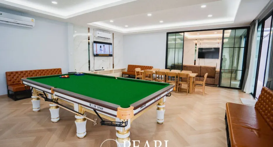 Haus zum Kauf mit 5 Zimmer in Sattahip, Chonburi