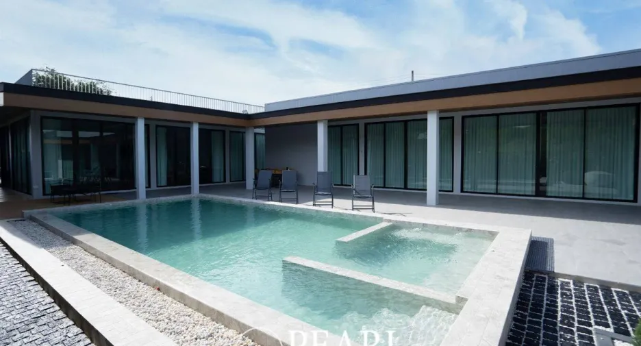 Haus zum Kauf mit 5 Zimmer in Sattahip, Chonburi