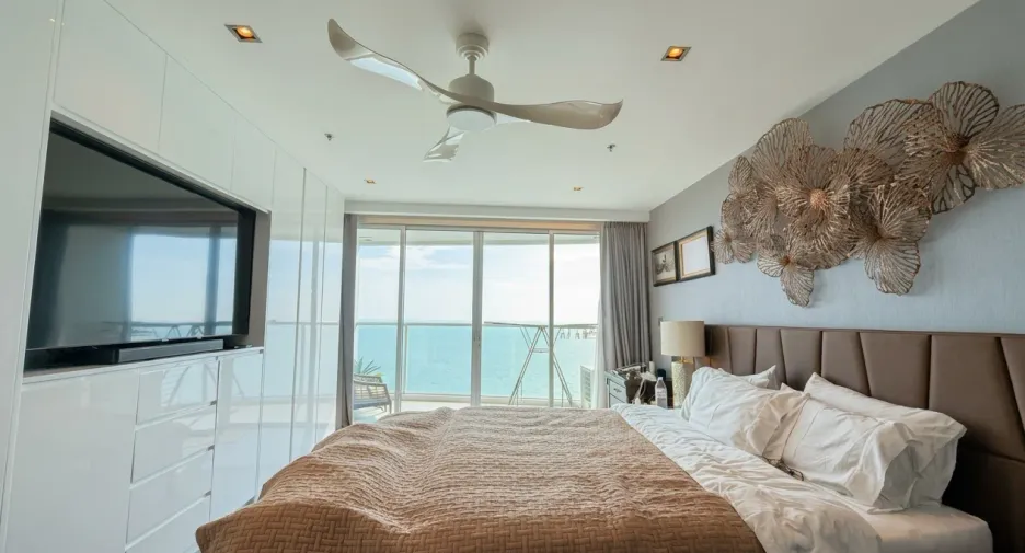 For sale 3 bedrooms condo in Bang Lamung, Chonburi