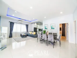 For sale 5 bedrooms house in Bang Lamung, Chonburi